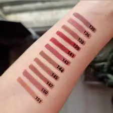 مداد لب بادوام لچیک